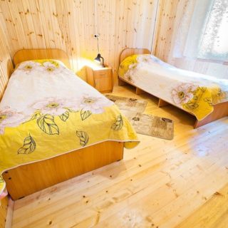 Сосновая роща / Номера / Коттедж 2-местный 2-комнатный Повышенной комфортности