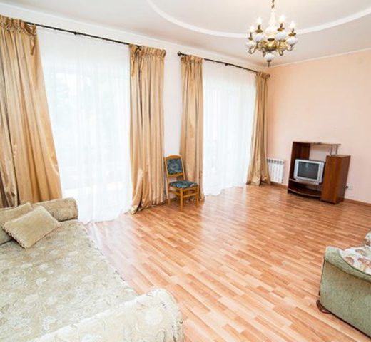 Ривьера / Номера / Люкс 2-местный 2-комнатный